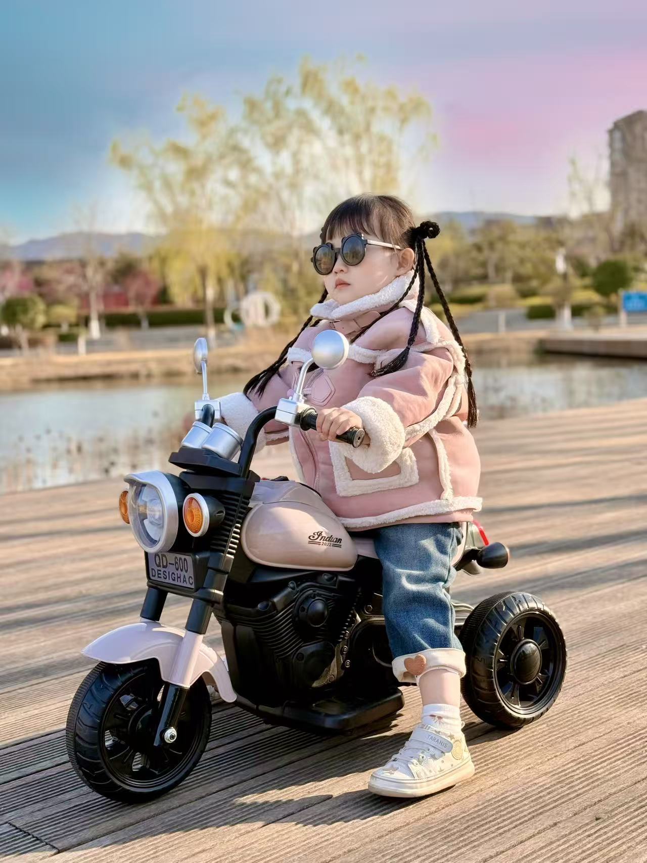 電動乗用玩具 電動3輪バイク