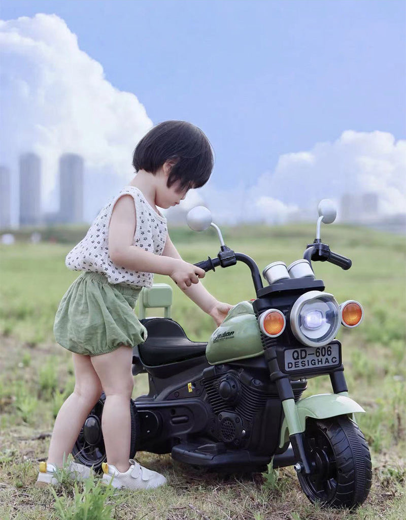 電動乗用玩具 電動3輪バイク